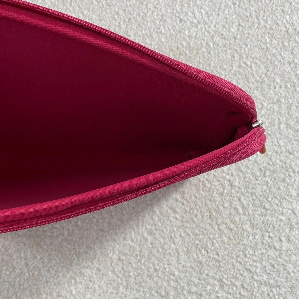 Hot pink Tablet Sleeve - Slim Protective Carry Case for laptops, tablets 14x10